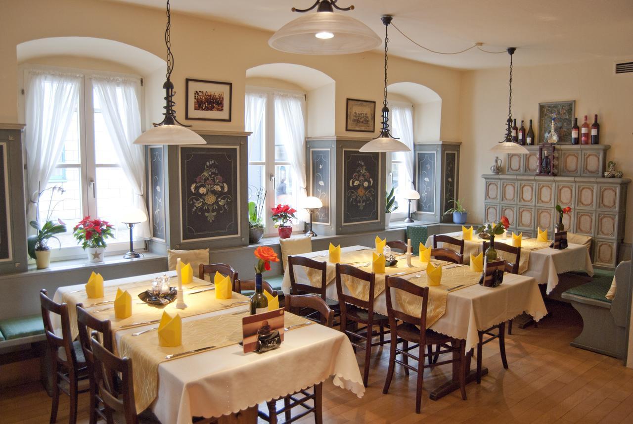 Gasthaus Zum Loewen - Restaurant Akropolis ハウザッハ エクステリア 写真